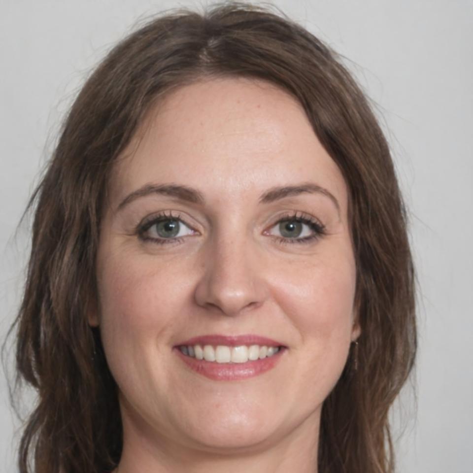 Instructora especializada en análisis de vulnerabilidades